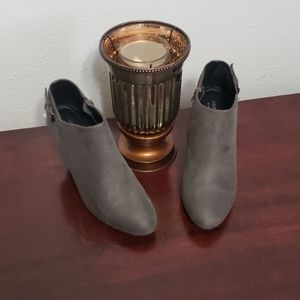 Womeb high heeled ankle boot